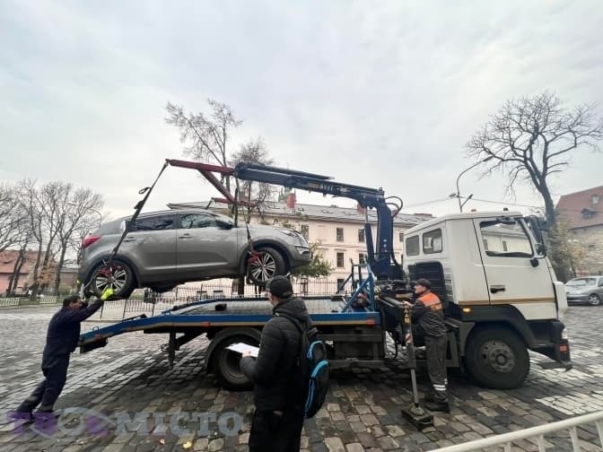 Паркування у Львові. Де найчастіше фіксують порушення правил