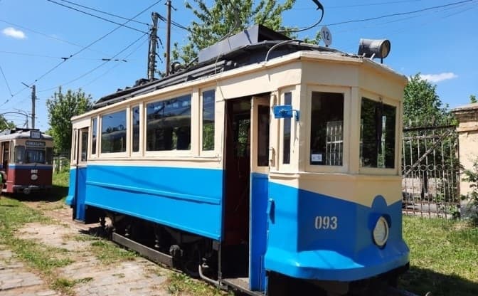 У Львові показали трамваї-реліквії. Фото дня