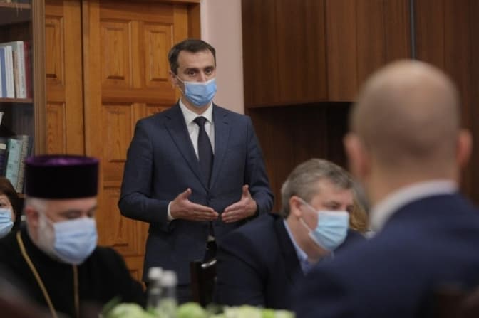 Шмигаль вирішив завчасу поговорити з Церквами про зимові обмеження