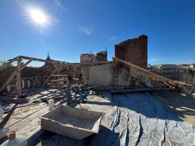 У Львові розпочали відновлення будинку, який постраждав від ракетної атаки 4 вересня