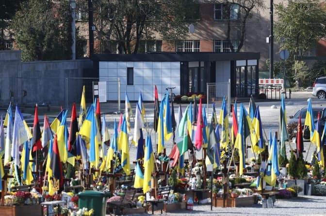 У Львові на Марсовому полі відкрили інформаційний центр