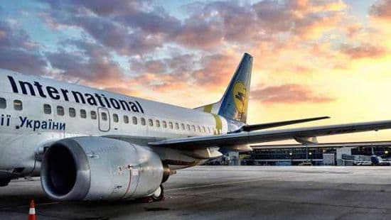 МАУ вводить плату за зміну місця при онлайн-реєстрації в економ-класі