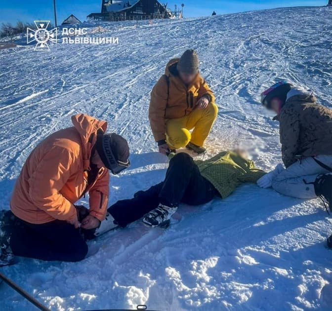 Під час катання на лижах на Львівщині травмувалися дві туристки