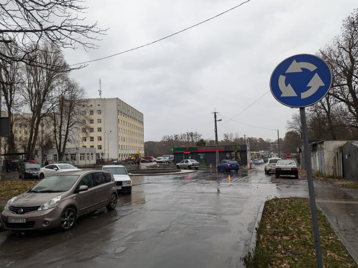 Біля онколікарні у Львові облаштують громадський простір