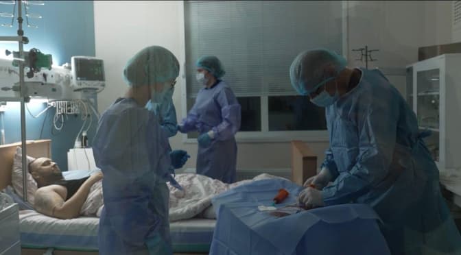 У Львові вперше пересадили кістковий мозок військовому. Донором став його брат