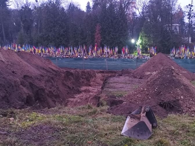 У Львові завершують дослідження давніх поховань. Уже знайшли останки понад тисячі осіб