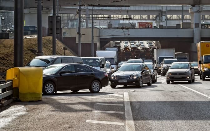 Як в Україні пропонують убезпечити ліві повороти на дорогах