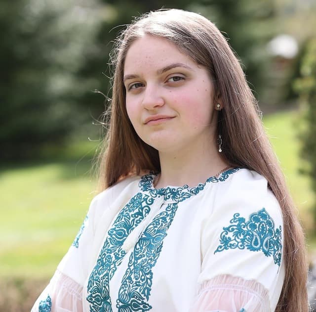 Вікторія Лесів