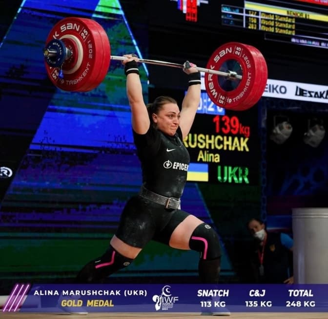 Аліна Марущак стала першою українкою, яка здобула три «золота» на чемпіонаті світу з важкої атлетики