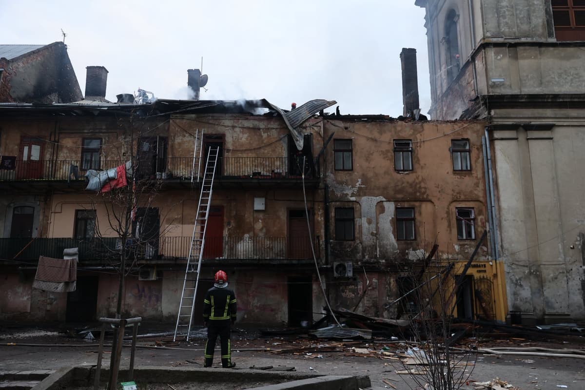 Російська атака у центрі Львова знищила квартиру військового та дизайнера ЗСУ Тараса Іщика