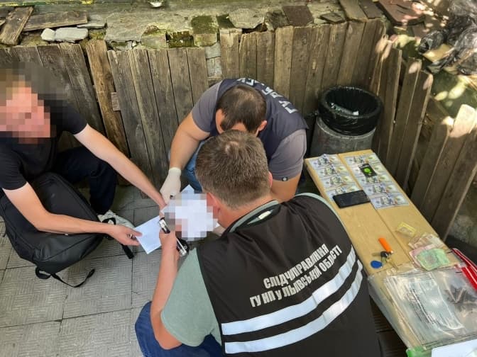 29-річний львів’янин за 4 тисячі доларів переправляв ухилянтів за кордон