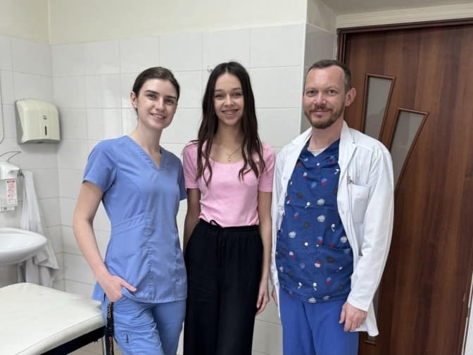 У Львові прооперували 16-річну дівчину із рідкісною патологією, яка буває лише у 1% новонароджених