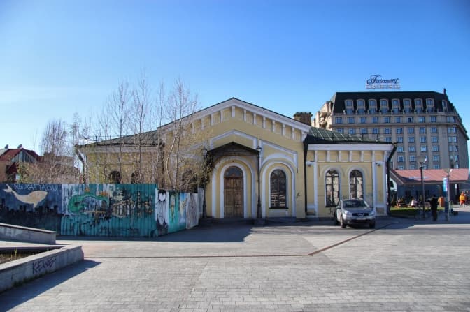 Будівлю колишньої поштово-диліжансної станції на Контрактовій площі планують відреставрувати