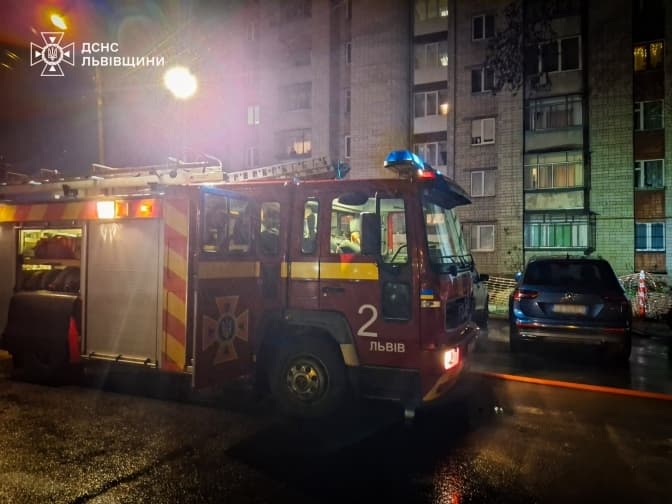 У Львові сталася пожежа в ліфтовій шахті багатоповерхівки