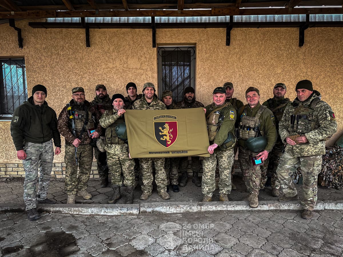 На фронті нагородили бійців львівської бригади, які захищали Бахмут. Фото дня