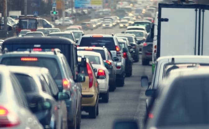 Українці масово купують вживані авто. Які моделі найбільш популярні