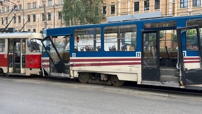 Не поставив на гальма і вийшов з вагона. «Київпастранс» відсторонив водія трамвая, який допустив ДТП на Глибочицькій