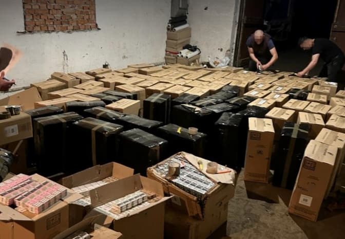На Львівщині у чоловіка вилучили сигарети з підробленими акцизними марками на 12 млн грн