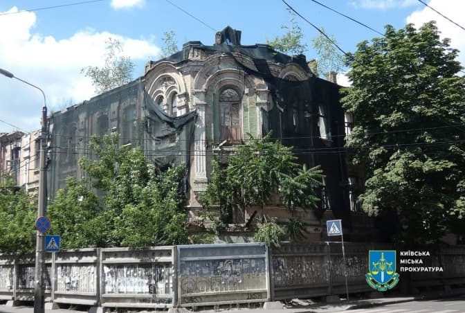 Суд зобов’язав власника відновити будинок Вертипороха на Подолі, від якого лишилося дві стіни