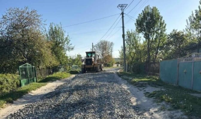 У Львівській громаді взялися за ремонт ґрунтових доріг