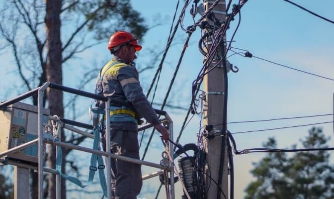 Через негоду частина Київщини лишилась без електрики