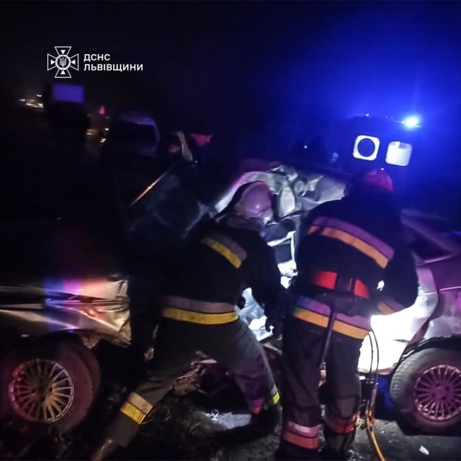 Внаслідок ДТП на Львівщині загинув водій легковика