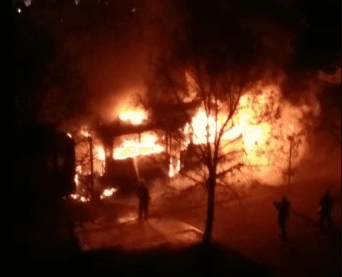 Як пасажири самотужки рятувались із палаючого тролейбуса. Історія очевидця