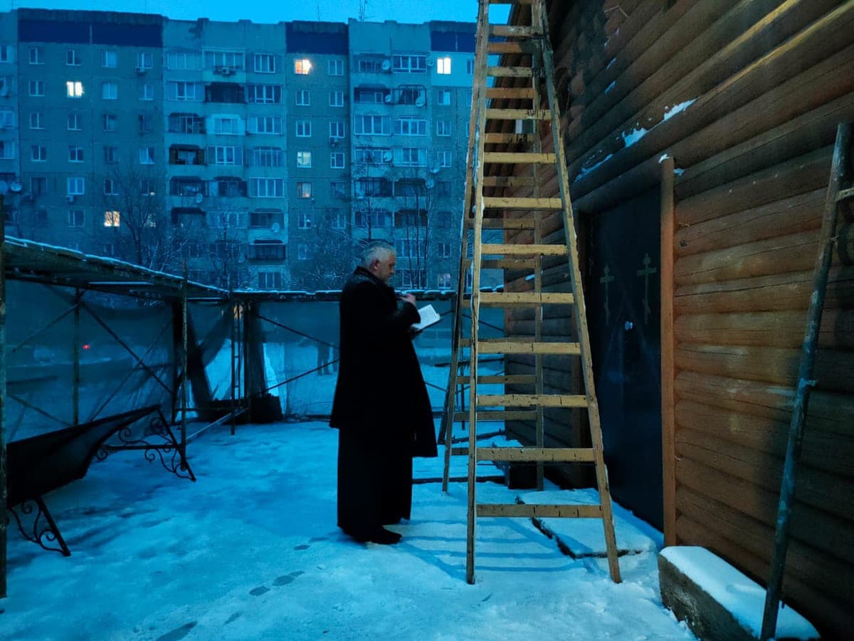 На Сихові почали демонтаж самобуду московського патріархату