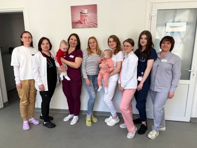 У Львові лікарі врятували передчасно народжених малюків із важкими ускладненнями