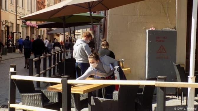 Львівська ОДА просить Кабмін не обмежувати час роботи ресторанів і кафе