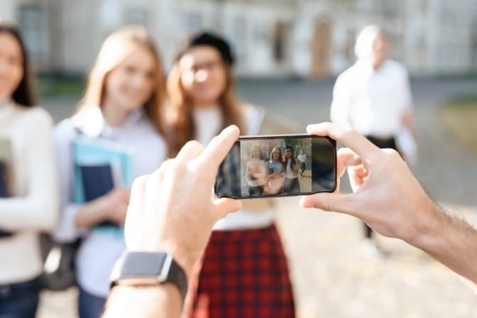 Лубінець закликав батьків та вчителів утриматися від поширення світлин дітей у відкритому доступі