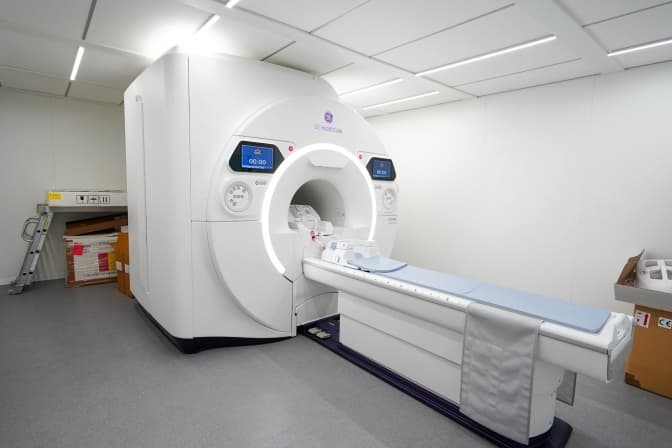 У Київській обласній лікарні встановили сучасний апарат МРТ і ангіограф
