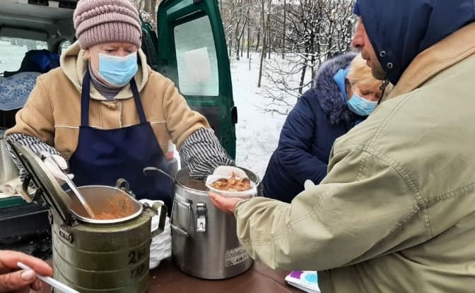 Із початку зими соціальний патруль Києва роздав понад 8 тисяч гарячих обідів