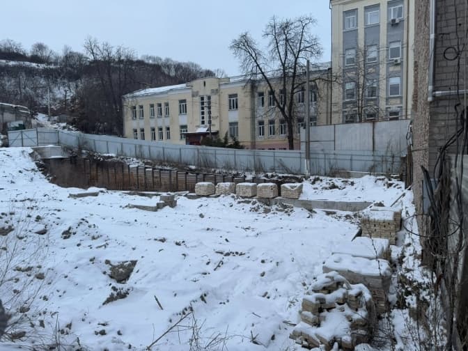 КМДА зупинила дозвіл на будівельні роботи на Подолі після знесення історичної Поліцейської дільниці