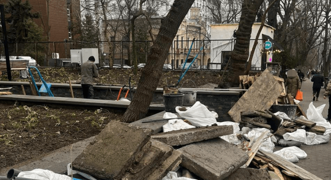 "Київзеленбуд" заплатив 6 млн гривень за ремонт скверу, який не зробили