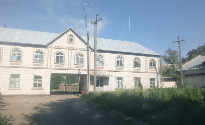 Колишній спиртзавод під Києвом зі 104 га землі продали за 6553 грн