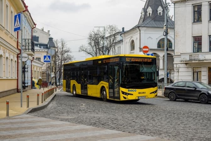Київ отримає 85 нових турецьких автобусів за кредитні кошти у 2025 році