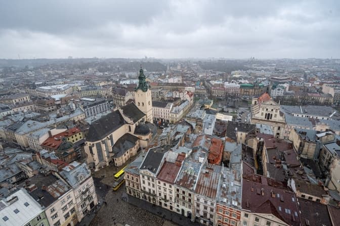 На обливаний понеділок у Львові дощитиме. Прогноз погоди