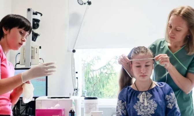 Львівські лікарі зменшили кількість нападів у 15-річної дівчини з епілепсією