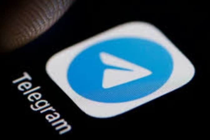 Михайла Федорова запитали, чи варто заборонити Telegram в Україні. Що він відповів