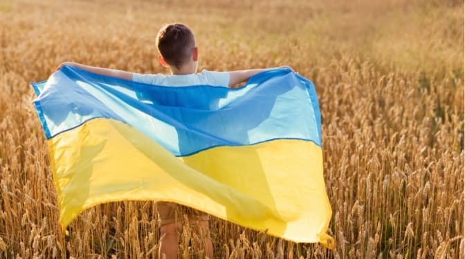 Українську мову рідною вважають 78% українців. Опитування