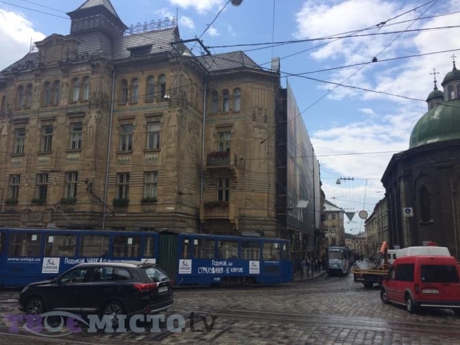 Ситуація на дорогах Львова. У центрі міста не курсують трамваї