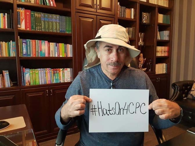 Львів’ян запрошують долучитись до флешмобу #КапелюхаНаВуха