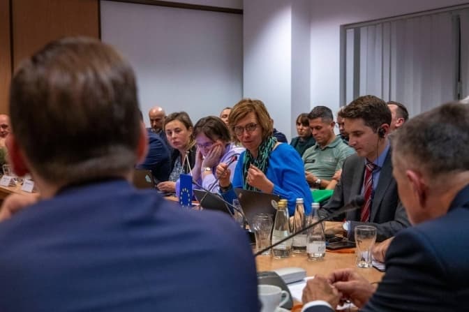 Польські перевізники відмовились розблокувати пункти пропуску: яка ситуація зараз