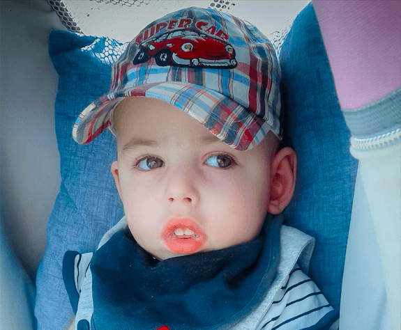 Львів'ян закликають допомогти чотирирічному Ромчику, що вийшов з коми