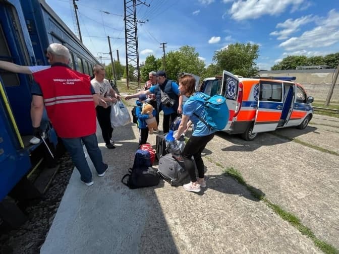 До Львова евакуювали 14 постраждалих з Бахмута і Краматорська