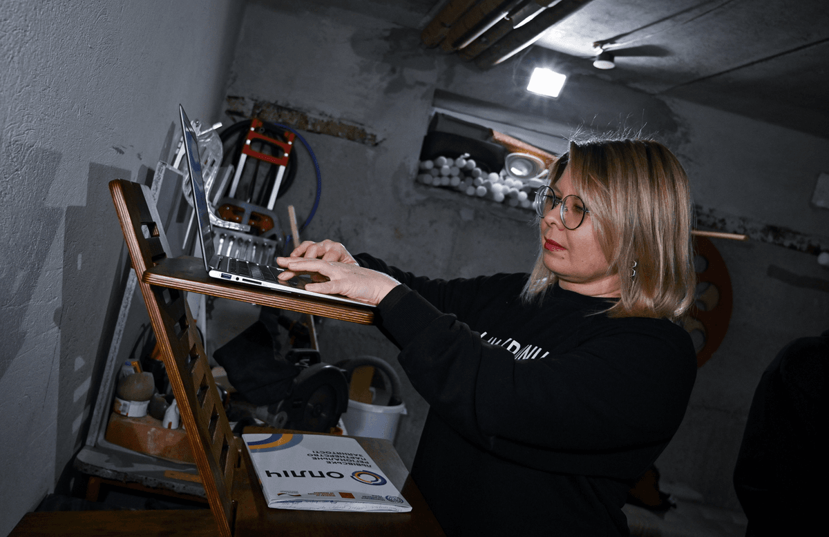 Мріємо допомагати. Як у Львові сім'я створила крафтову майстерню меблів Holy Wood