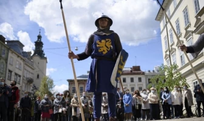 Коли завершать реставрацію університету імені Франка та унікальні особливості собору св. Юра. Головне