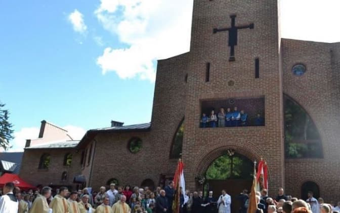 На Сихові освятили новозбудований храм парафії Архангела Михаїла. Фото