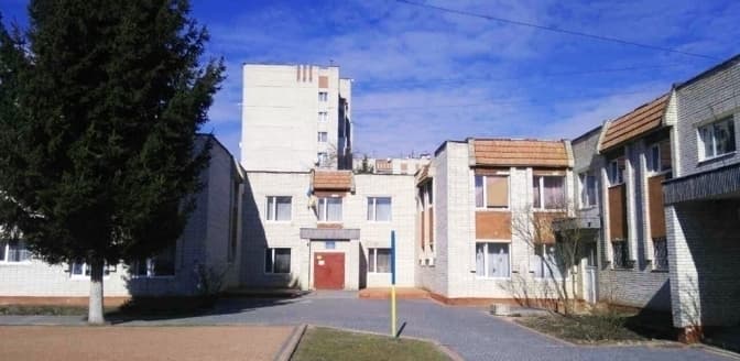 У Львові добудовують корпус-довгобуд гімназії. Які роботи виконали